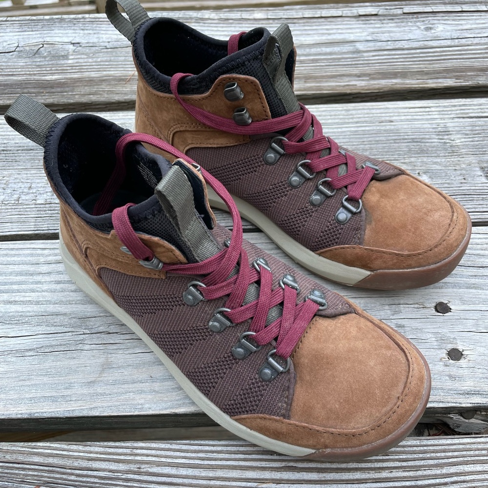 L.L. Bean Women's Brown and Burgundy Lace Up Boots